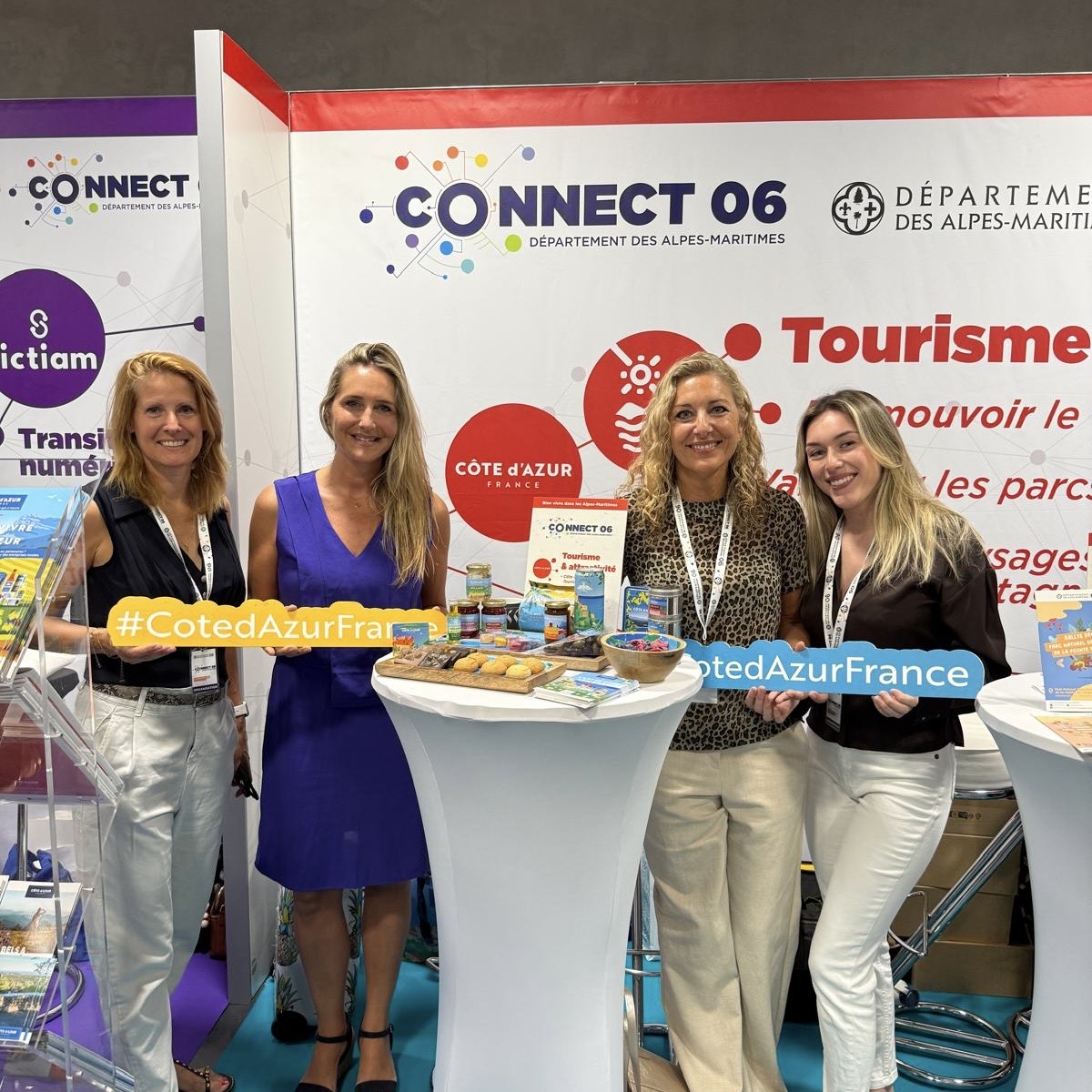 ProCotedazur's tweet photo. 📍 @ProCotedazur est présent à la 2ᵉ édition du salon départemental #Connect06, organisé par le Département des Alpes-Maritimes à l’Allianz Riviera.

L’occasion de présenter nos services, la marque #CotedAzurFrance et nos outils dédiés aux professionnels du tourisme azuréen.

🤝 Une journée d’échanges pour faire connaître nos missions et contribuer à la dynamique du territoire. 

 #AlpesMaritimes #Tourisme #Territoire @ca_ginesy  @AlexndraBorchio  @Claire_Behar @AlpesMaritimes