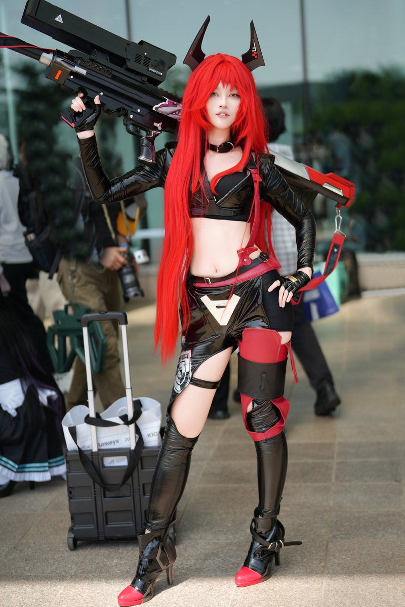 CheckyLove7's tweet photo. 2026.05.24(일) 플레이엑스포         

니케 - 레드후드   

Model  : @seo_ma_T 서마님  

#플엑 #Cosplay #NIKKE #레드후드 https://t.co/4LnLcWeUsH