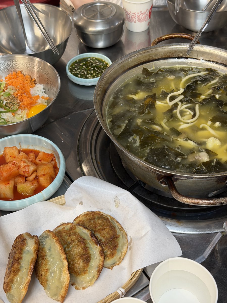 bbinikk's tweet photo. 쭈언니생일에 실비옥 가기👩‍❤️‍💋‍👩👩‍❤️‍💋‍👩👩‍❤️‍💋‍👩죽개맛도리…. https://t.co/rMAUPbPBAp