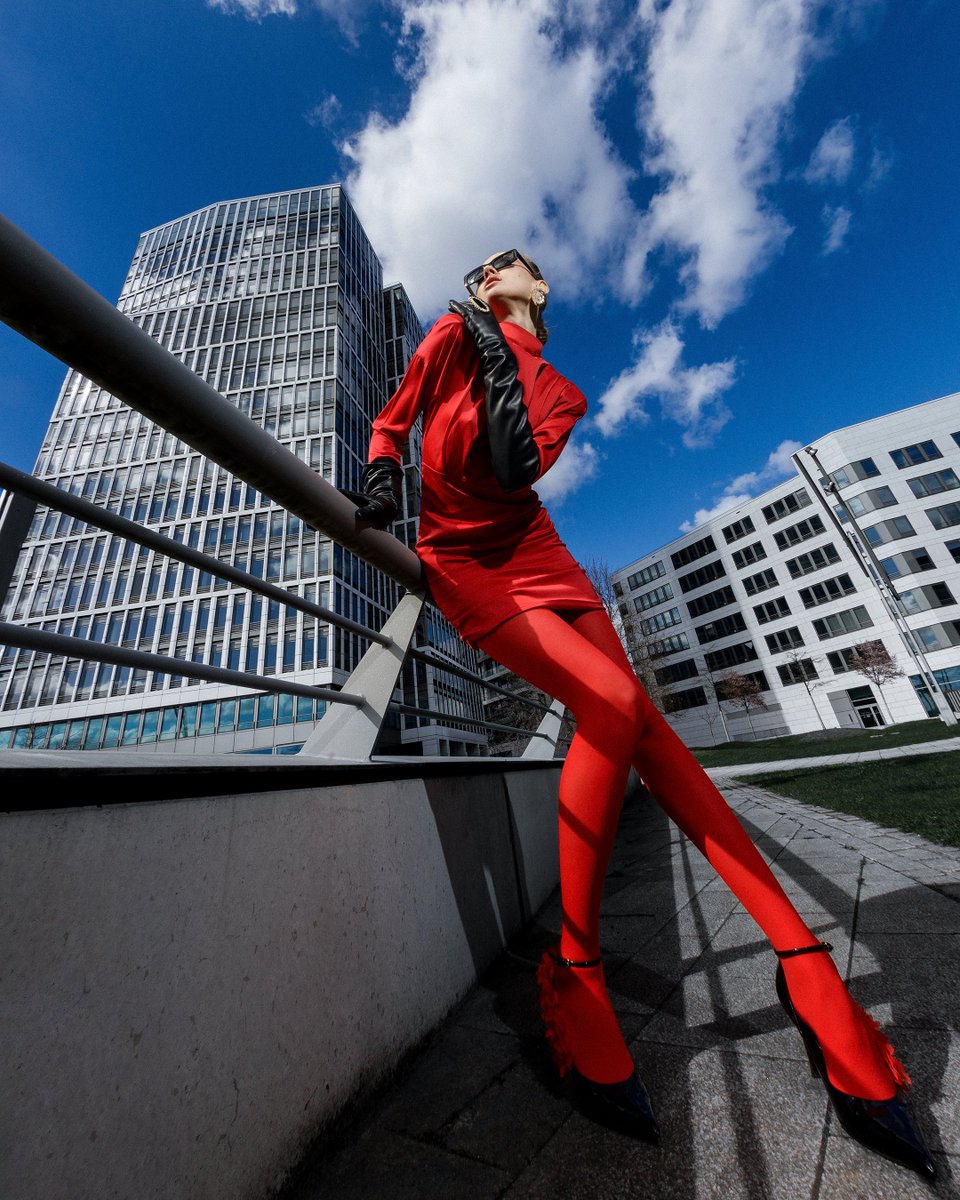 GodoxGlobal's tweet photo. Fashion portraits with camera flash from @alex_dusheiko โจ
Light elevates your outdoor photography โ shaping mood, refining texture, and bringing a more quality to your portraits.
Model: @anastasiia.grande
#Godox #V100 #FashionPhotography #FlashPhotography #PortraitLighting https://t.co/ihAmT1ppTp
