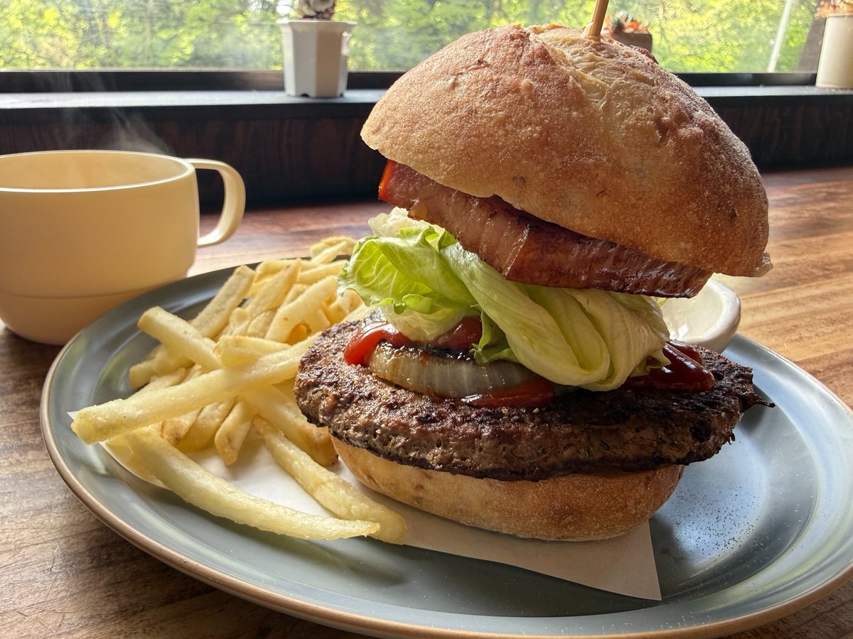 harapekoworks's tweet photo. 🐿️今回の #ゲザン道ノススメ は〜‼️
みんな大好きハンバーガー🍔❤️
👇ぜひご覧くださいっBIGだぜ…!
https://t.co/lebXHTNdW1
#yamahack https://t.co/8gt2nPutrp