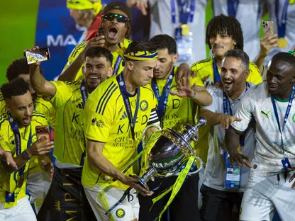 gormilhazhrana's tweet photo. أيهما أكثر جماهيرية.. نادي النصر أم كريستيانو رونالدو؟
المنطق يقول: جماهير رونالدو.
الحقيقة أن رونالدو في حساب واحد يمتلك أكثر من ٥٠٠ مليون متابع، رقم قادر على تغيير الخارطة الجماهيرية لأي نادي في العالم.
ولو لعب في نادي بالدرجة الثانية لتحولت إليه الأضواء والكاميرات والمشاهدات خلال أيام.
لذلك يجب أن ندرك أن جزءًا كبيرًا من الزخم الجماهيري الحالي ليس ارتباطًا بالكيان بقدر ما هو ارتباط بالنجم البرتغالي أينما ذهب.