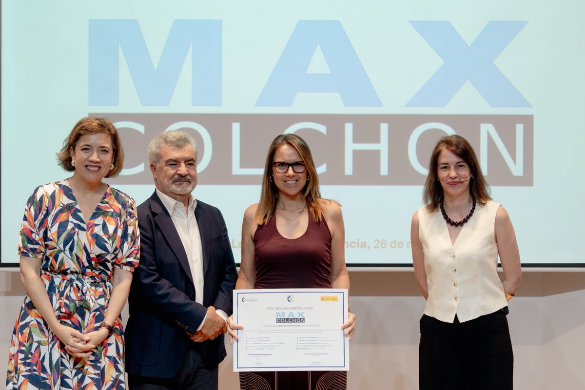 Maxcolchon's tweet photo. Ayer asistimos al evento de firmantes de la Carta de la Diversidad por el Mes Europeo de la Diversidad🌍@Fund_diversidad

Nuestra responsable de RRHH acudió en representación de Maxcolchon, reafirmando nuestro compromiso con entornos laborales más inclusivos, diversos y humanos💙 https://t.co/URXlm19RYg