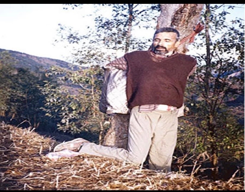 rab89419's tweet photo. @brb1954 यो हो तैले गरेको देशमा !
थुक्क पापी हत्यारा 
यो धरती को श्राप लागोस तलाई 
तलाई झुन्ड्याउने दिन आउँदैछ 
मुर्कट्टो नर पिसाच 
राष्ट्रिय कपुत 
कुलंगार 😡 https://t.co/Mzl3Wmn2b5