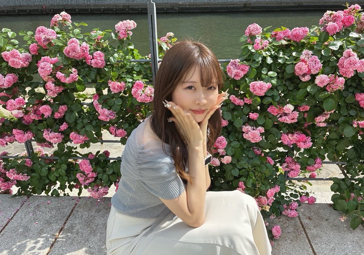 cocoapaa's tweet photo. 中之島バラ園今めちゃきれいよ〜⸜🌷︎⸝‍ https://t.co/bzw77HKLff