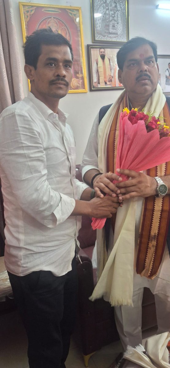 os9349636's tweet photo. पर्ण कालीन करो सरकार https://t.co/Vb7ewUgxMx