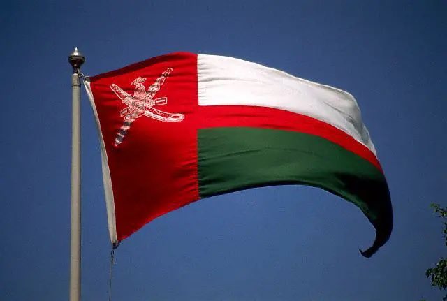 Albusaidi_Ahmd's tweet photo. يُهددنا الغبيُ فلا نُباليْ
ويدفعهُ إل�� التهديدِ أحمق

ألم يدري الغبيُ  بإنّ أرضي 
لها في هامة العلياء بيرق

وإنّا  إن  دعىٰ الداعي ونادى 
ترى أطفالنا في الحرب فيلق
# عمان https://t.co/bj7clnBfJB