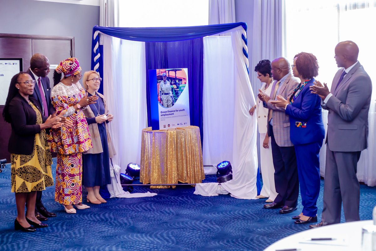 FAOKenya's tweet photo. 📍#Happeningnow 

@ZimudziFarayi joined @IFADEastAfrica &amp; @WFP_Kenya during launch of Food Systems Analysis under #GreenFinancing for #YouthEmployment report.

🎤✅Invest in youth &amp; green enterprises 
✅ Strengthen systems &amp; coordination
#FoodSystems #GreenFinancing https://t.co/qhIt6GlpyL