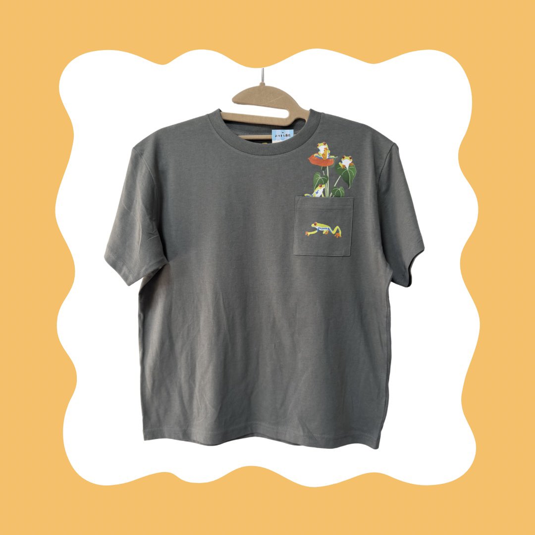 arimaru_shoten's tweet photo. リクエスト多くいただいてたアカメアマガエルポケットTシャツのキッズサイズができました🐸
キッズはオリーブグリーンです🫒🌿
サイズは120~150📏
#九州爬虫類フェス に持って行きます👌
#アカメアマガエル #九レプ https://t.co/13NBhZN176