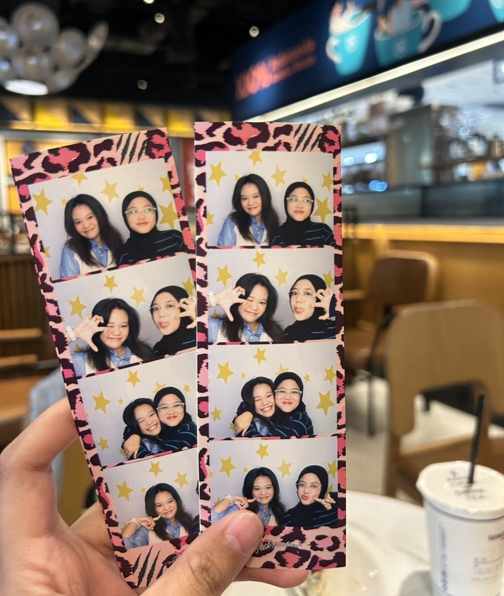 soonsphere's tweet photo. peak happiness lowkey 🐈 @catnwon <33 https://t.co/H21xSErqPJ