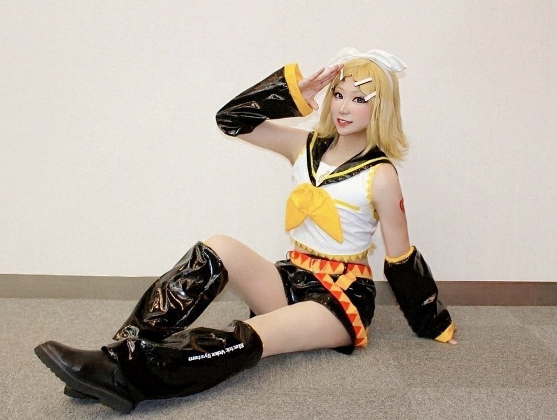 Lyla___0000's tweet photo. ⚠cos VOCALOID🎤🧡    ※靴違います
.
.
.
📸︰サトー 様
#ゴゴアド  #cosplay https://t.co/Ou0OYfzsog