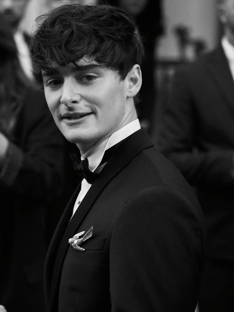 NoahUpdatesHQ's tweet photo. Hermosas fotografías en blanco y negro y en primer plano de Noah Schnapp durante la alfombra roja de la 79ª edición del Festival de Cannes 🖤

Vía Instagram mr.ivangoncharov https://t.co/RLAabglQ12