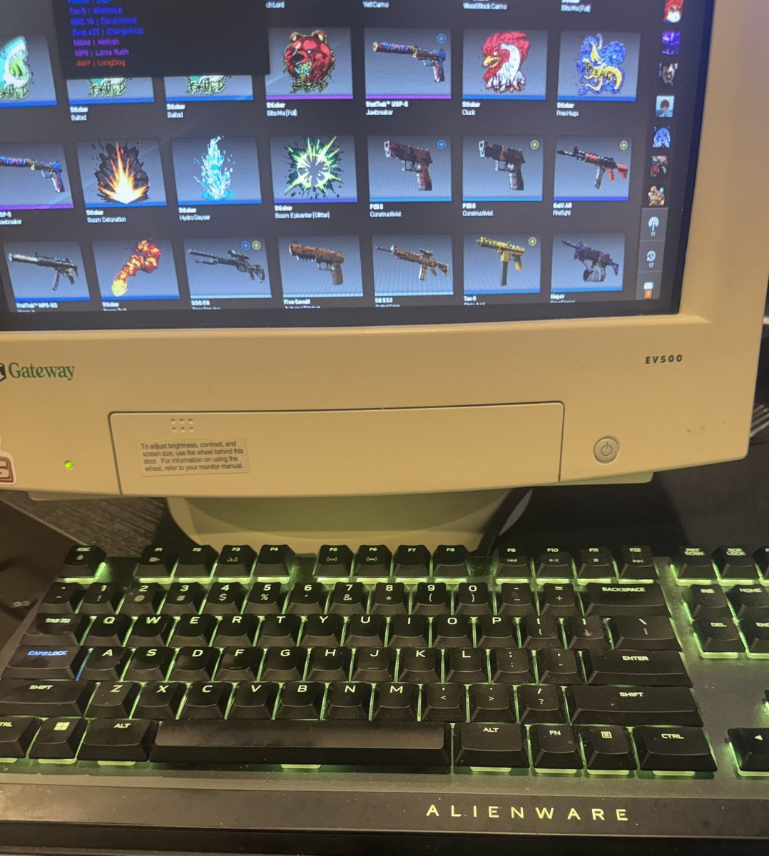 SvenskaSnake's tweet photo. Finally got a gaming monitor https://t.co/zRupDRgfxG
