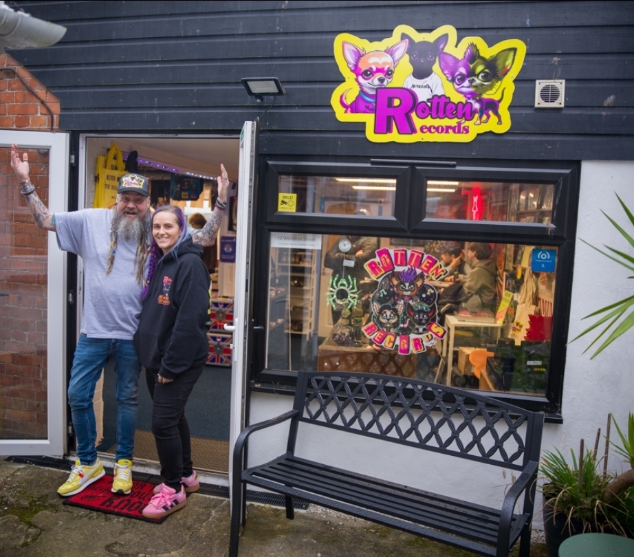 RSDUK's tweet photo. Never Mind the Bollocks, here's our May featured indie record shop: Rotten Records 🤘

"We knew we wanted to specialise in rock, metal, punk and thrash, as that is what we love and know so well. It has an “old school” record store vibe, with huge A Frame black wooden beams, old tour posters, t-shirts and memorabilia on the walls."

Read their full interview now 🔗 https://t.co/Mw7CRhNP51