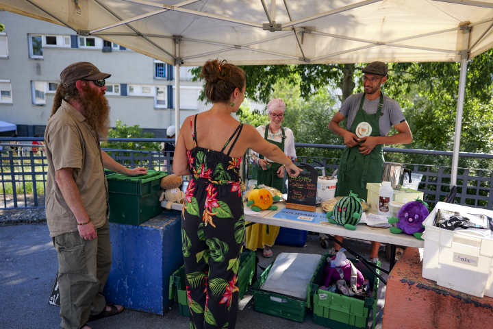 ALH_49's tweet photo. Des ateliers autour du tri des déchets se sont tenus au Jardin du Saule, activités ludiques, échanges pratiques, pour faire du tri un vrai réflexe du quotidien ! https://t.co/BtRvqOZQQ9
