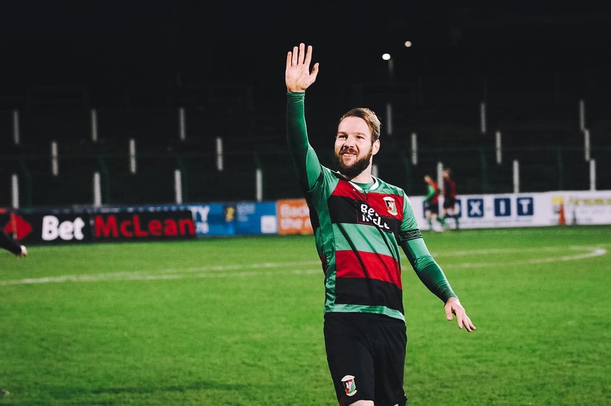 Glentoran's tweet photo. #OnThisDay in 1994 Hrvoje Plum was born 😎

That was a bad day to be a dead ball ⚽

What a player 💚

#COYGlens https://t.co/FIH1e6k4Oz