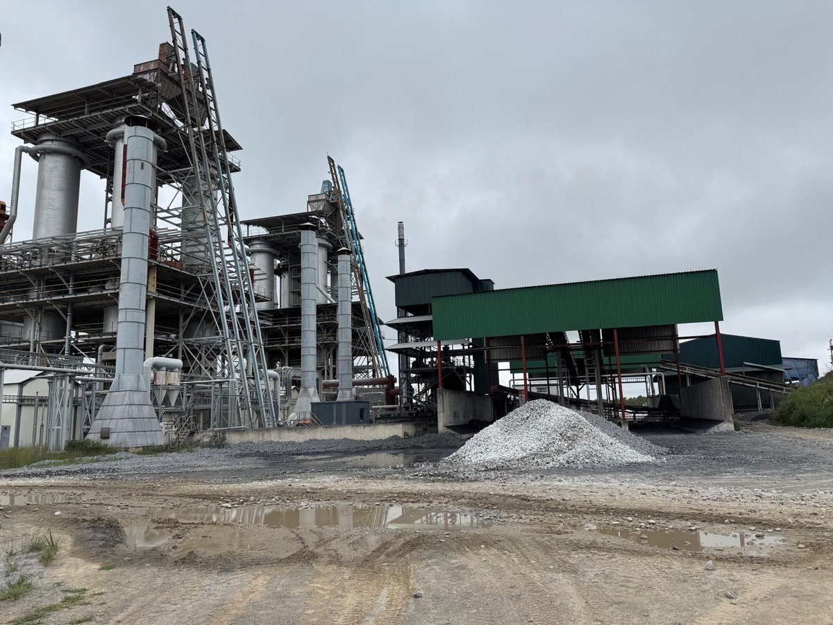 FireRing_SM's tweet photo. The vast majority of global lime consumption is tied to industrial and chemical processes. 

From metals refining to environmental treatment, lime plays an important role across modern industry. 

#criticalminerals #indsutrialminerals #quicklime https://t.co/IluQE0BwxS