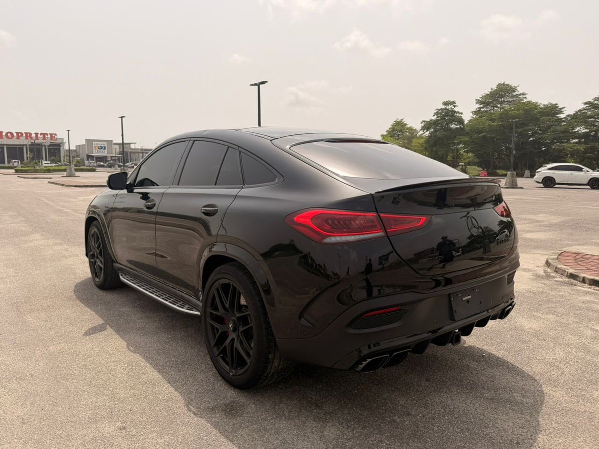 kena_ewuru's tweet photo. 2022 MERCEDES BENZ GLE 63s

PRICE: ₦160,000,000

This unit is on ground and saves you about ₦20m. DM to secure this deal before you hear sold 🫵🏾 https://t.co/DVzeZeomg7