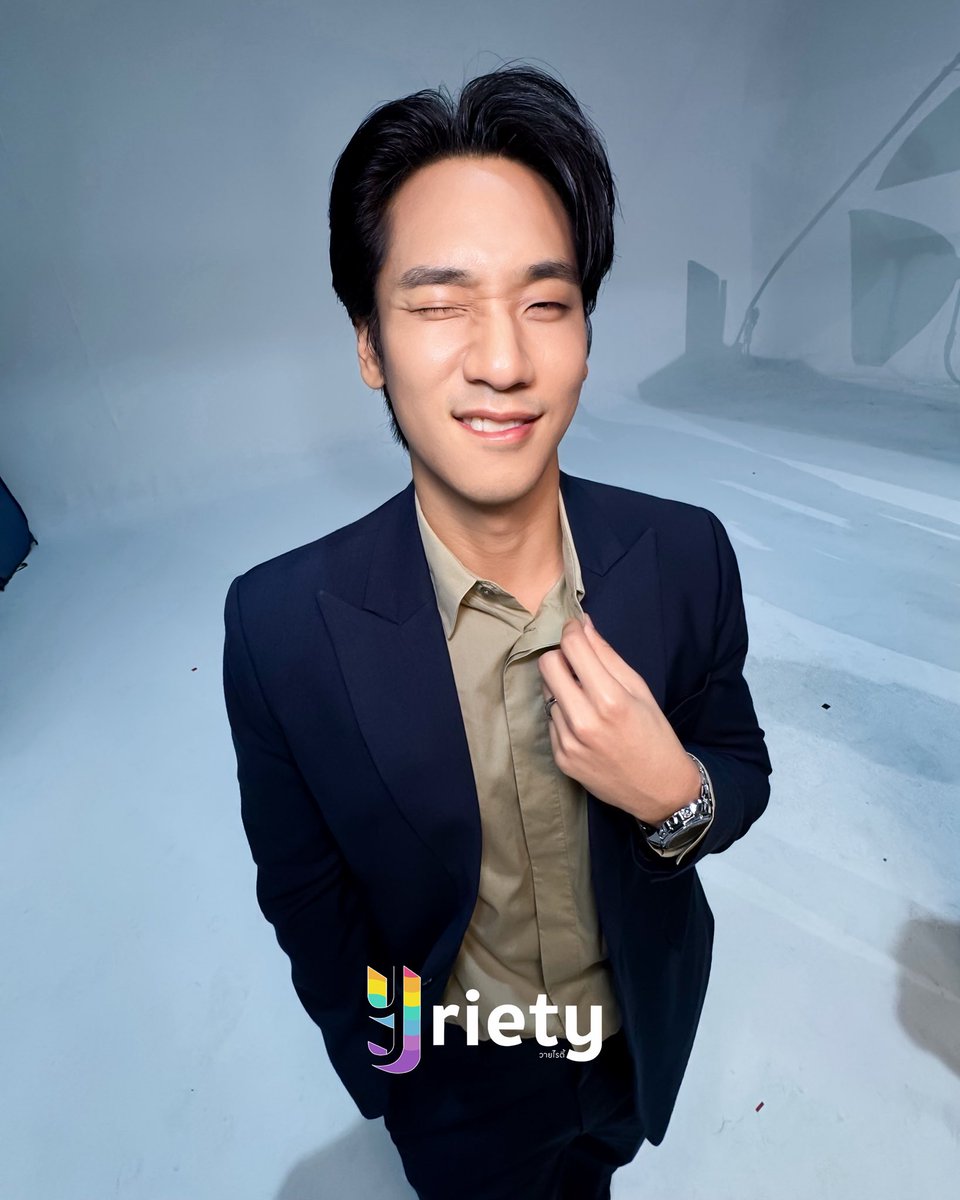 Yriety's tweet photo. Snap 📸 ภาพแบบ Gen Z จากเดอะแก๊ง #TheGrimLover ⏳🖤 “ปิง - กิ๊ฟ - ลี” หล่อสวยโดนใ��กันมั้ยค้าา 🙌🏻
.
#TheGrimLoverFitting 
#PingOrbnithi #giftsirinart #LeeAsre
#Yriety https://t.co/qqOHrWnVzI