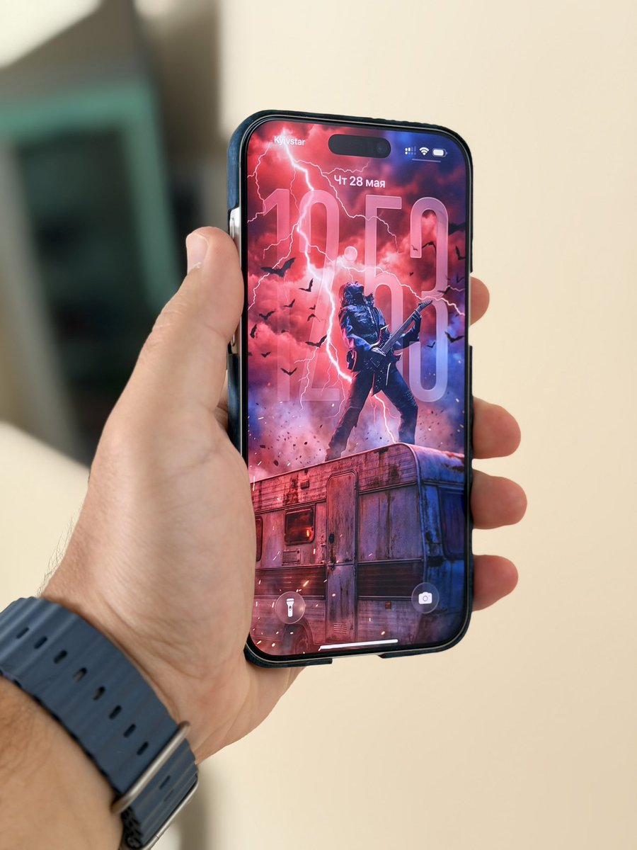 SpaceWall's tweet photo. New Stranger Things Wallpaper👹🎸#ipwall #ios26 #айос26 #wallspace #обои #iphone17pro #iphoneair #spacewall #4Kwallpaper #LockScreen #iphone16pro #Wallpapers #DepthEffect #iphone17 #ios18 #4k #iphone16 #iPhone17ProMax #spatialscenes #wallpaperfree #iphonewallpapers https://t.co/aWOYO824tl