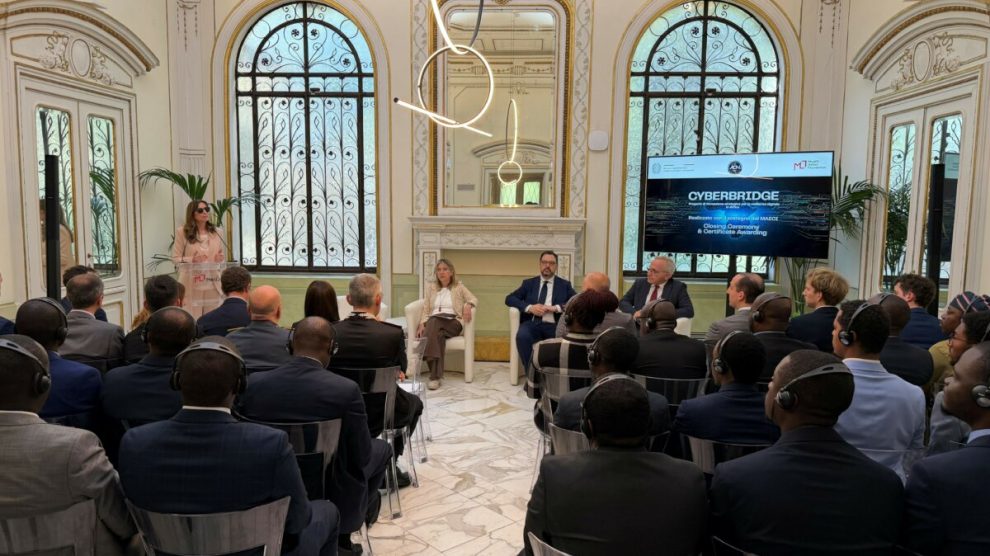 ar_decode39's tweet photo. سايبر بريدج يرسخ الأمن السيبراني كأداة للحضور الإيطالي في أفريقيا

مؤسسة ميد-أور تطلق برنامجاً لتدريب مسؤولي دول أفريقية على الأمن الرقمي وبناء القدرات المؤسسية....

https://t.co/OZvda3Ip08👉 https://t.co/GjPKjfoV6Z
