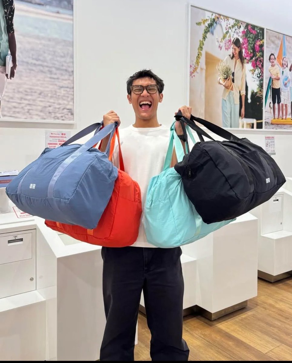 fav0ritesin's tweet photo. belanja 699k dpt free travel bag😭 https://t.co/jMIURl1rvA