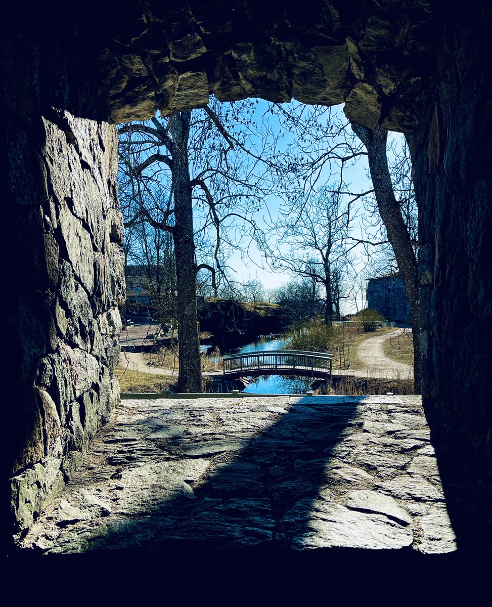 TorvinenAnna's tweet photo. #Sea Fortress - #UNESCO World Heritage #HelsinkiCity. #Finland has benefit for #travellers. Tourists are annoyed from extreme heatwaves of Southern #Europe. Finland is cool at summer, without the discomfort of extreme heat. #Suomenlinna #VisitFinland - Welcome to Finland! https://t.co/lFjMfNTFMe