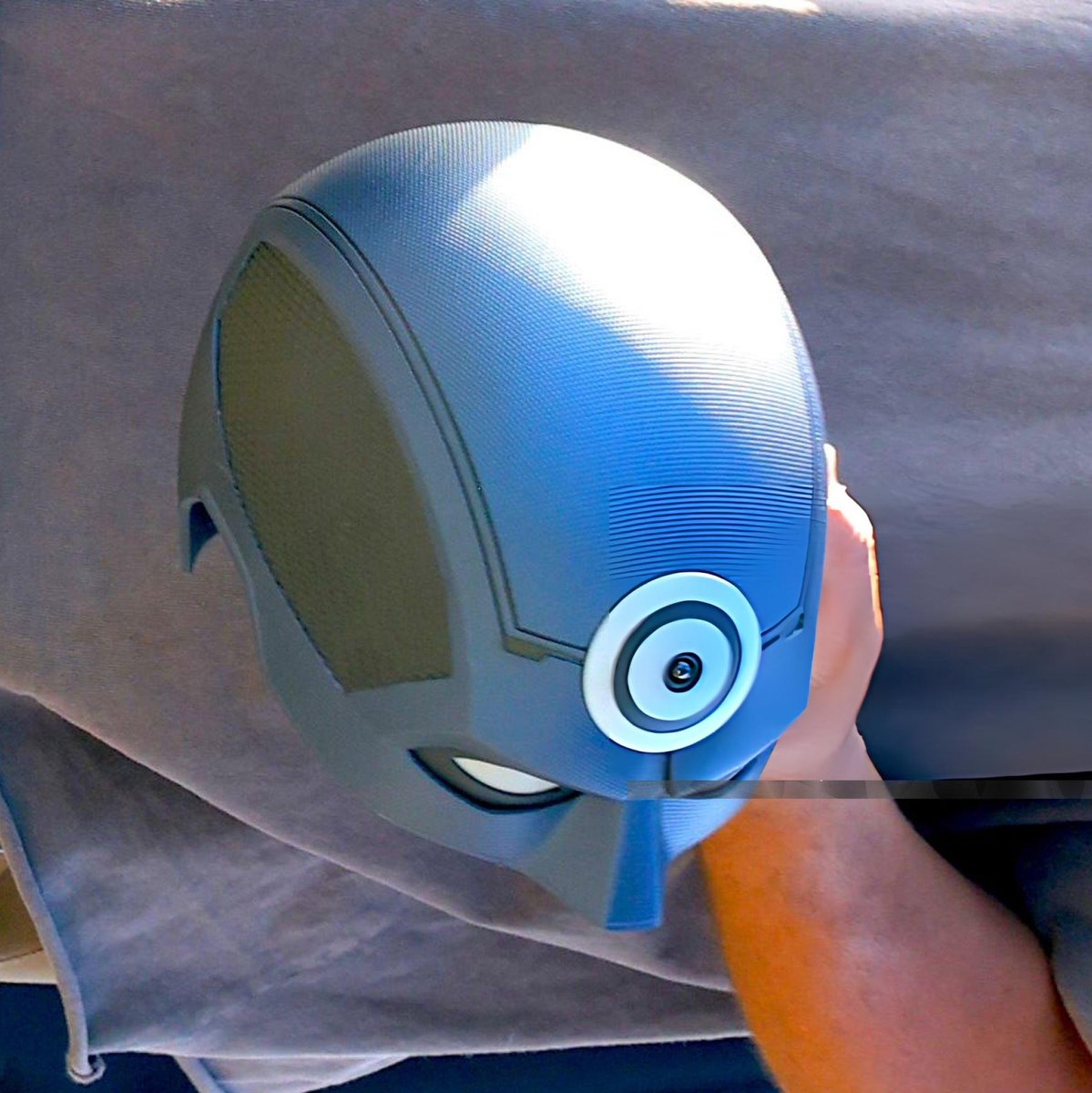 MCUFilmNews's tweet photo. Bullseye's new helmet features a built-in camera. https://t.co/yOnS8MJiNG