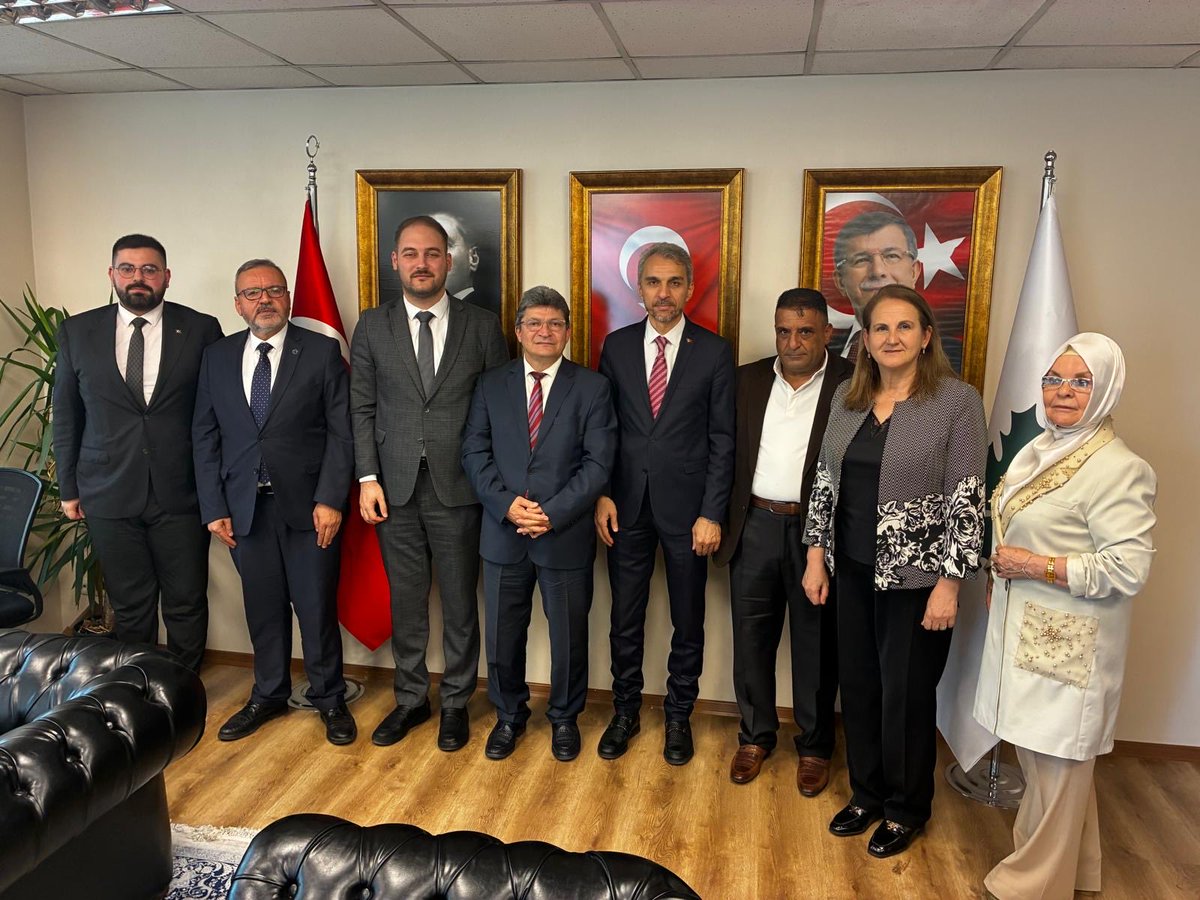 istgelecek's tweet photo. Kurban Bayramı vesilesiyle İl Başkanlığımızda bayramlaşma programı kapsamında bizleri ziyaret eden AK Parti heyetini ağırlamaktan memnuniyet duyduk.

Nazik ziyaretleri ve samimi sohbetleri için teşekkür ediyor, birlik ve beraberliğimizin daim olmasını temenni ediyoruz. https://t.co/xfY7fDdfw0