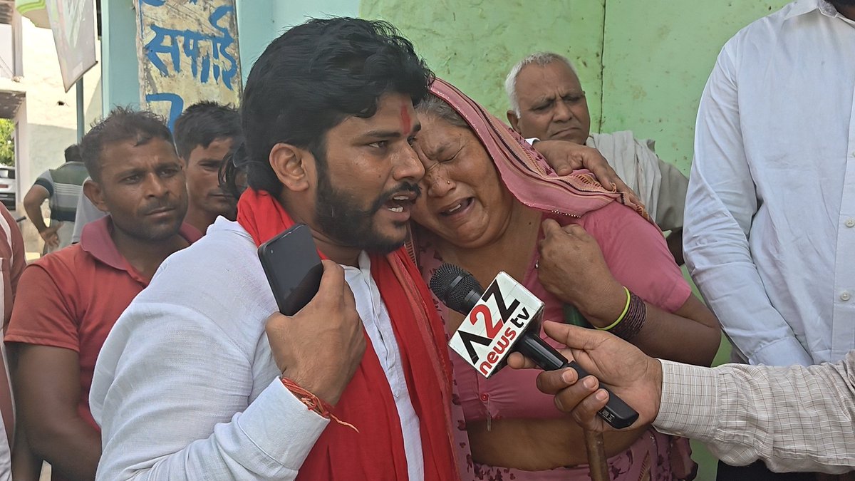 SawarnOrgRsp's tweet photo. पंकज धवरैय्या जी जेवर पीड़ित परिवार से जाकर मिले 14 वर्ष कें मासूम कें साथ दरिंदगी की गईं। परिवार में भय का माहौल है। 
@ChiefRspDhavrai
ने घोषणा की है  @myogiadityanath
जी cbi प्रदान करें। परिवार कों नौकरी 1करोड़ दें 
@dgpup @Uppolice https://t.co/I0LRGTh5H2