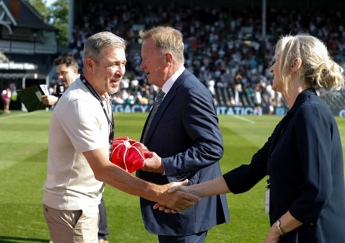 FulhamFC's tweet photo. At Sunday's match, George Cohen's family were presented with an England legacy cap honouring his contribution and appearances for the national team.

George's legacy cap number is #825. 🤍🏴󠁧󠁢󠁥󠁮󠁧󠁿 https://t.co/q28iuUqibs