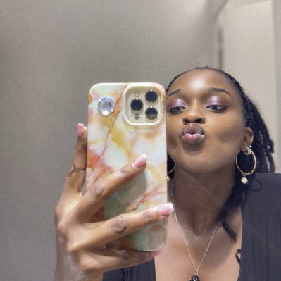 MercyVrinze's tweet photo. Keep forgetting I have this account #NewProfilePic https://t.co/wlUMGgSd41