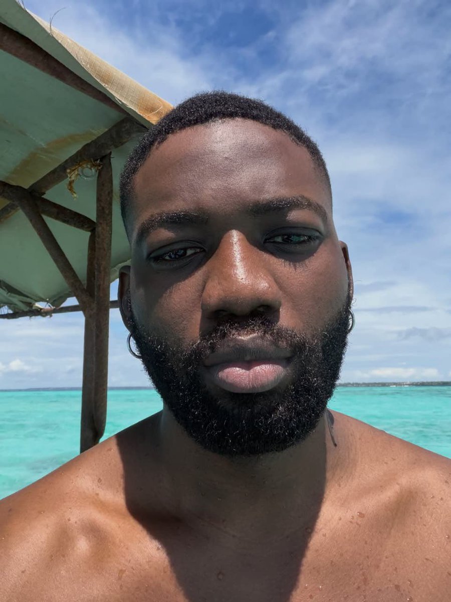 GuyMr10's tweet photo. Opeyemi Famakin travels around the world without source of income, is he nepo baby? https://t.co/gy06Uoalws
