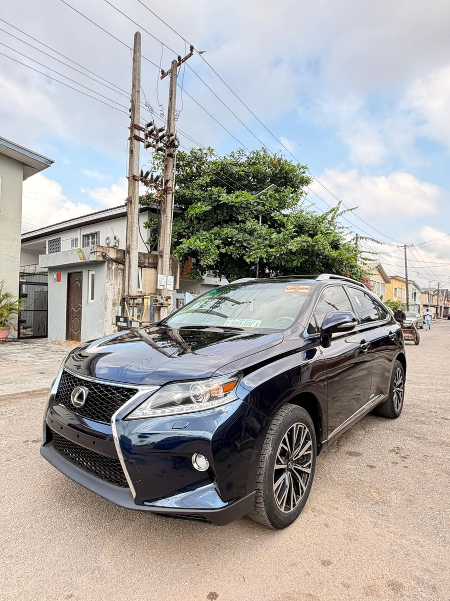 Autorush2's tweet photo. 16.5 million naira gets you this super clean Lexus RX350🫵🏽

Interested?
Call: 07041468482 https://t.co/OepnpjsDop