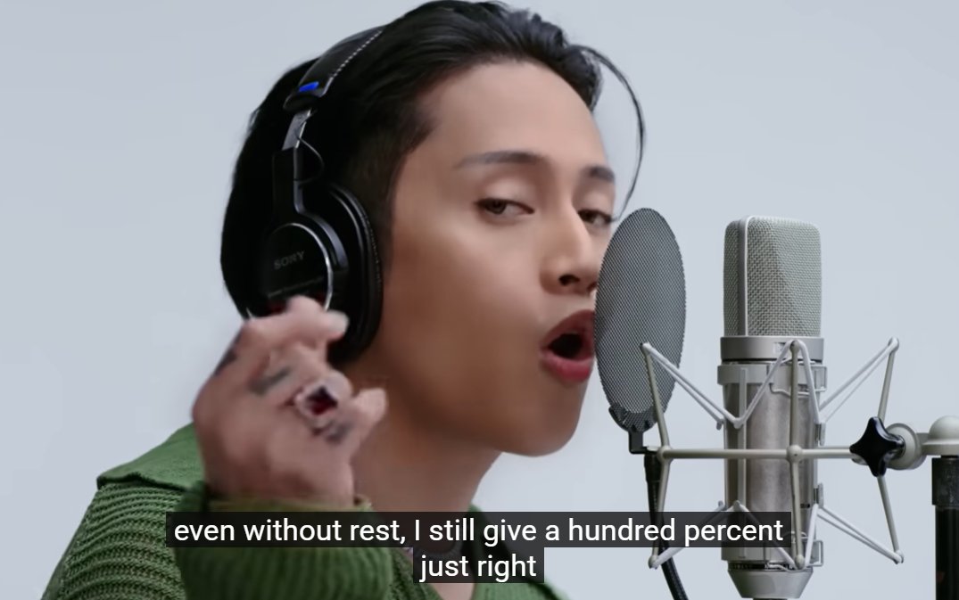 DianeG851359's tweet photo. Hinanap ko pa talaga to sa First Take Gento hahaha. 
Naging crush ka daw ni Nanao (Japanese Artist) nun nag ganyan ganyan ka sa camera hahaha. 

#SB19_KEN #FELIP #SB19 @SB19Official @felipsuperior 

5:20 timestamp in https://t.co/kCKv9MdPtB https://t.co/gdwN5OnNkr