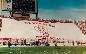 NonCannon2222's tweet photo. la diferencia del tamaño de tribunas entre velez y Huracán es abismal. https://t.co/Gwaz25lpH3