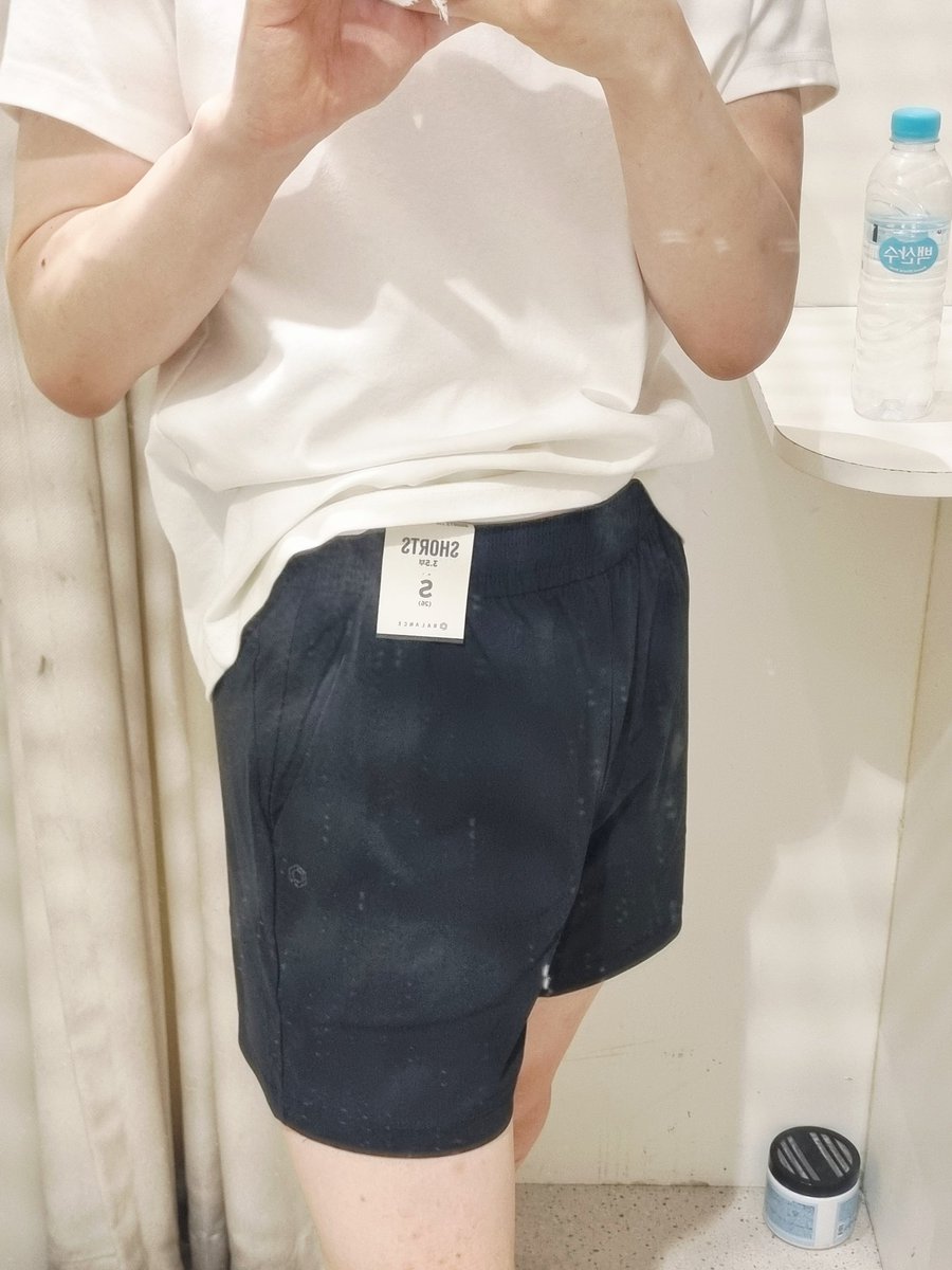 fem_null's tweet photo. 남자 s 가 좀 커서 여자 s 를 사버림 https://t.co/uVOdt5dnLD