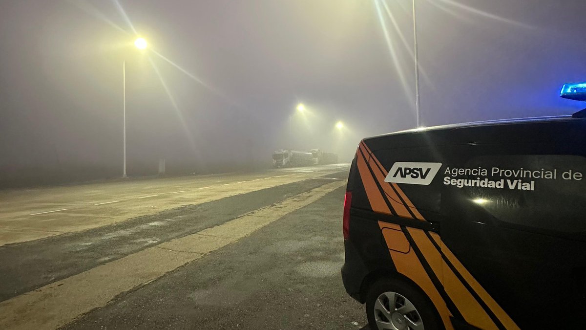 RedSegVial's tweet photo. ⚠Alerta vial por niebla⚠ 

Continúa la visibilidad reducida en rutas de toda la provincia. 

👉Ante este panorama recomendamos postergar viajes, de no ser posible extremar precauciones:

▪️Reducir la velocidad.
▪️Aumentar la distancia de frenado.
▪️Circular con precaución. https://t.co/LMQPrMjrZT