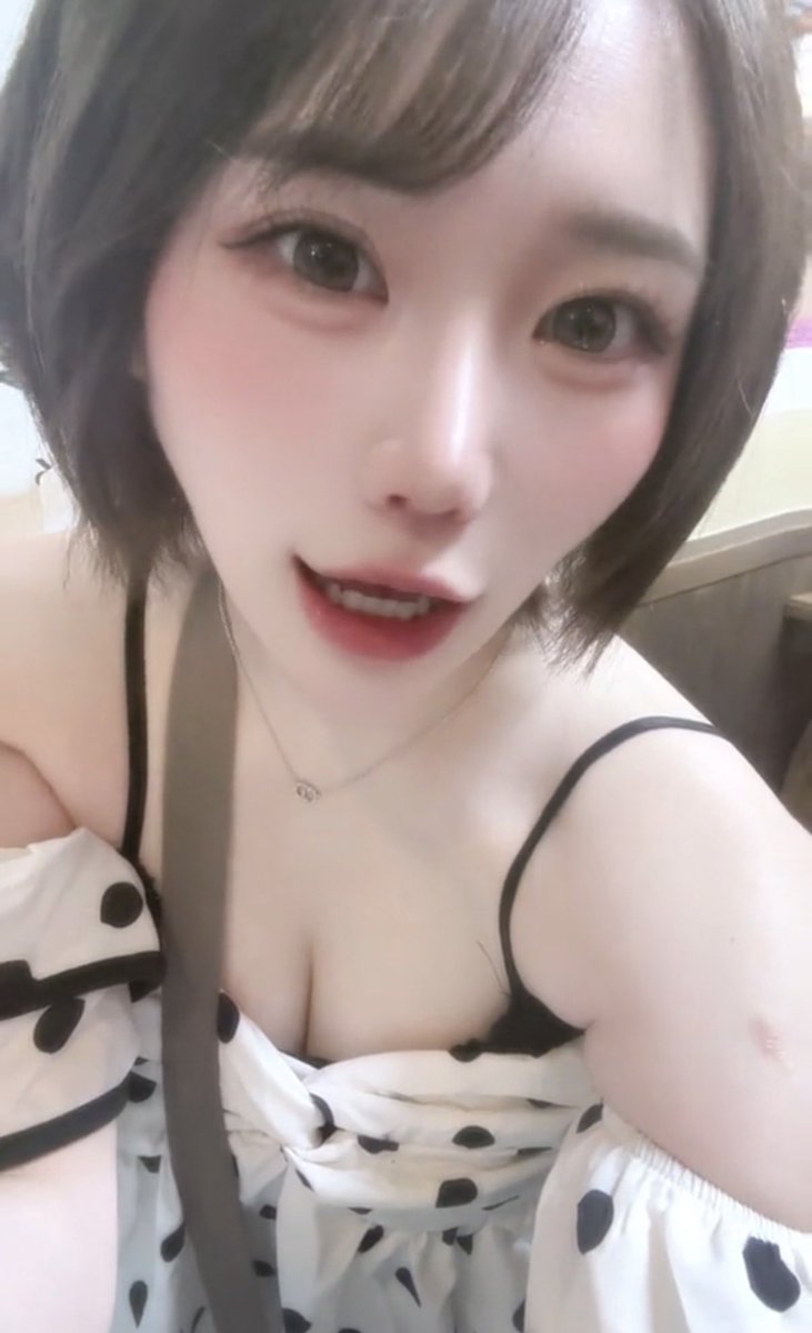 gyoza_8686's tweet photo. 黒髪ショートなた✌️
すぐロングにしたい🤨 https://t.co/eeXm8RCFpN