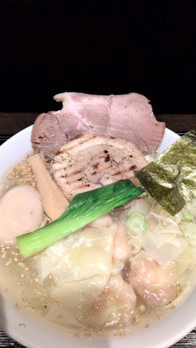 てらりん tweet media