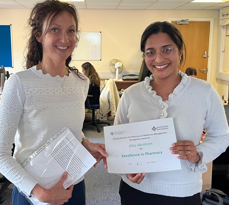 PharmacySBU's tweet photo. Alka consistently goes above &amp; beyond supporting the team &amp; stepping into the Virtual Ward, with outstanding feedback for efficiency &amp; care. Alongside this, she’s achieved her prescribing qualification, supports clinics, finance work &amp; students - an incredible asset to the team https://t.co/5NLNqS573b
