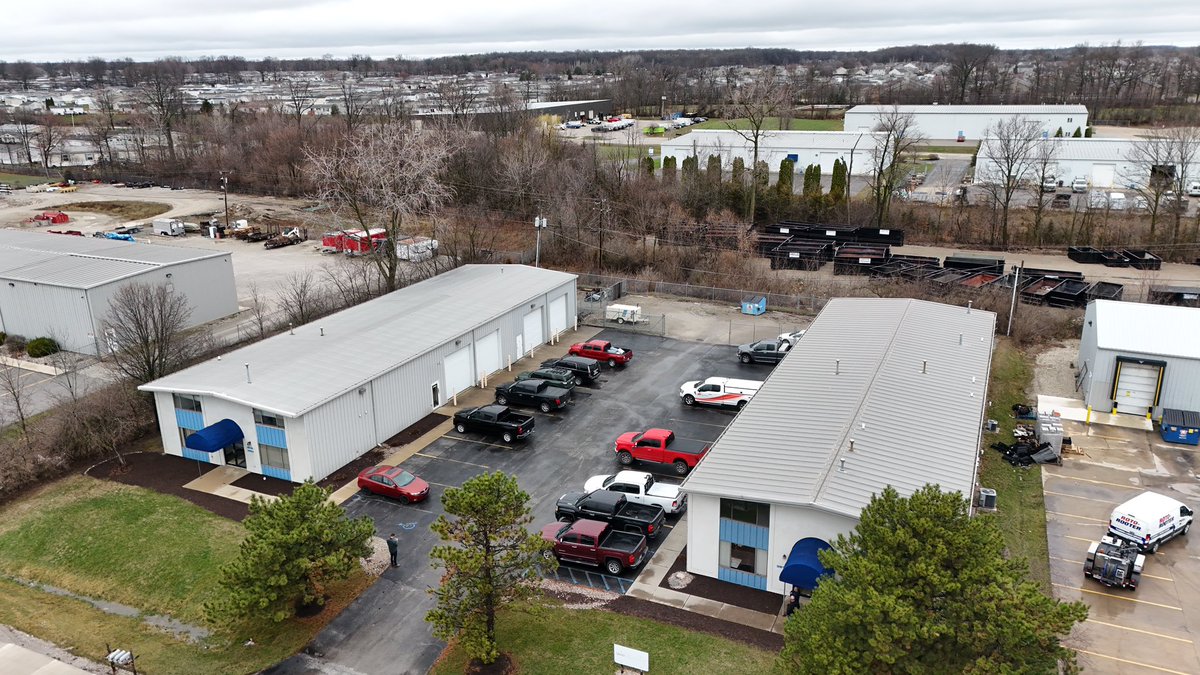 loganzuber17's tweet photo. One of our latest purchases, and actually our third deal in this industrial park

- Multi tenant
- No current CAM charges
- 2 are on M2M leases

Going to take probably 18-24 months to get it stabilized with market rates, CAM charges, and some better leases https://t.co/h486dd0I28