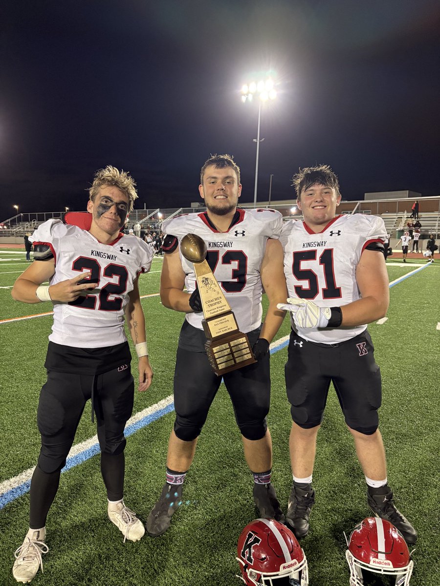 CoachMHendricks's tweet photo. Lock 🔒 In
Summer work to get better at speed, agilities and positional skills - Fun ⚫️🔴 #TogetherWeWill

@LilesBenny @Luca_5Lentini and @BradyWhitzell were some of our favorite campers

Register at https://t.co/fMKwOZoCiA today,  early bird pricing is ending 🔜 https://t.co/G3JD1uq7wg