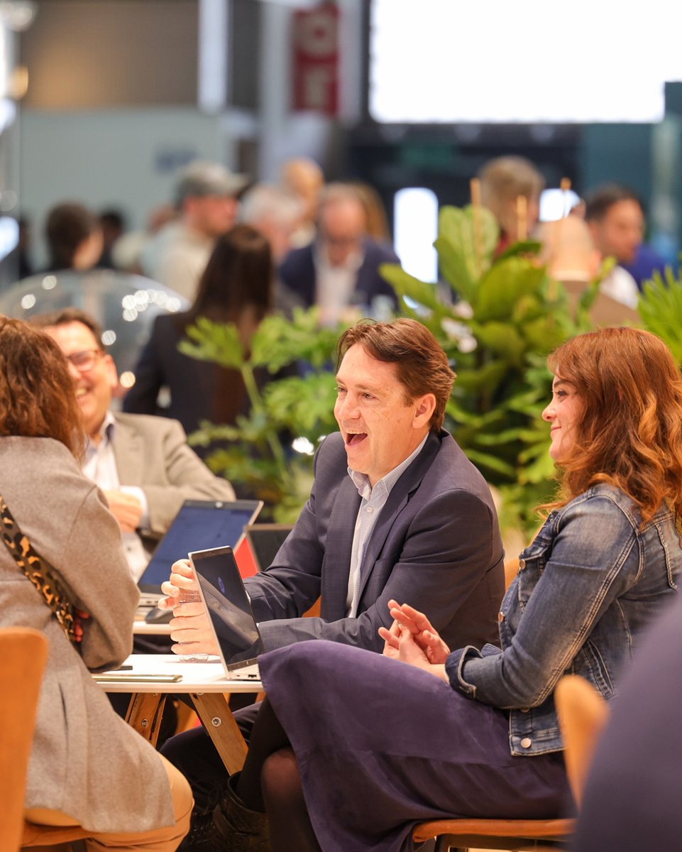 Hostelcobcn's tweet photo. Cuando acaba @AlimentariaBCN +Hostelco, lo que queda no es un balance: son contactos que se vuelven contratos 🤝, innovaciones que llegan al lineal y mercados que se abren 🌍.
Eso es The Power of Synergy.
¿Tu mejor conexión de 2026? 👇
#Alimentaria #Hostelco #ThePowerofSynergy https://t.co/25U0TlsDPH
