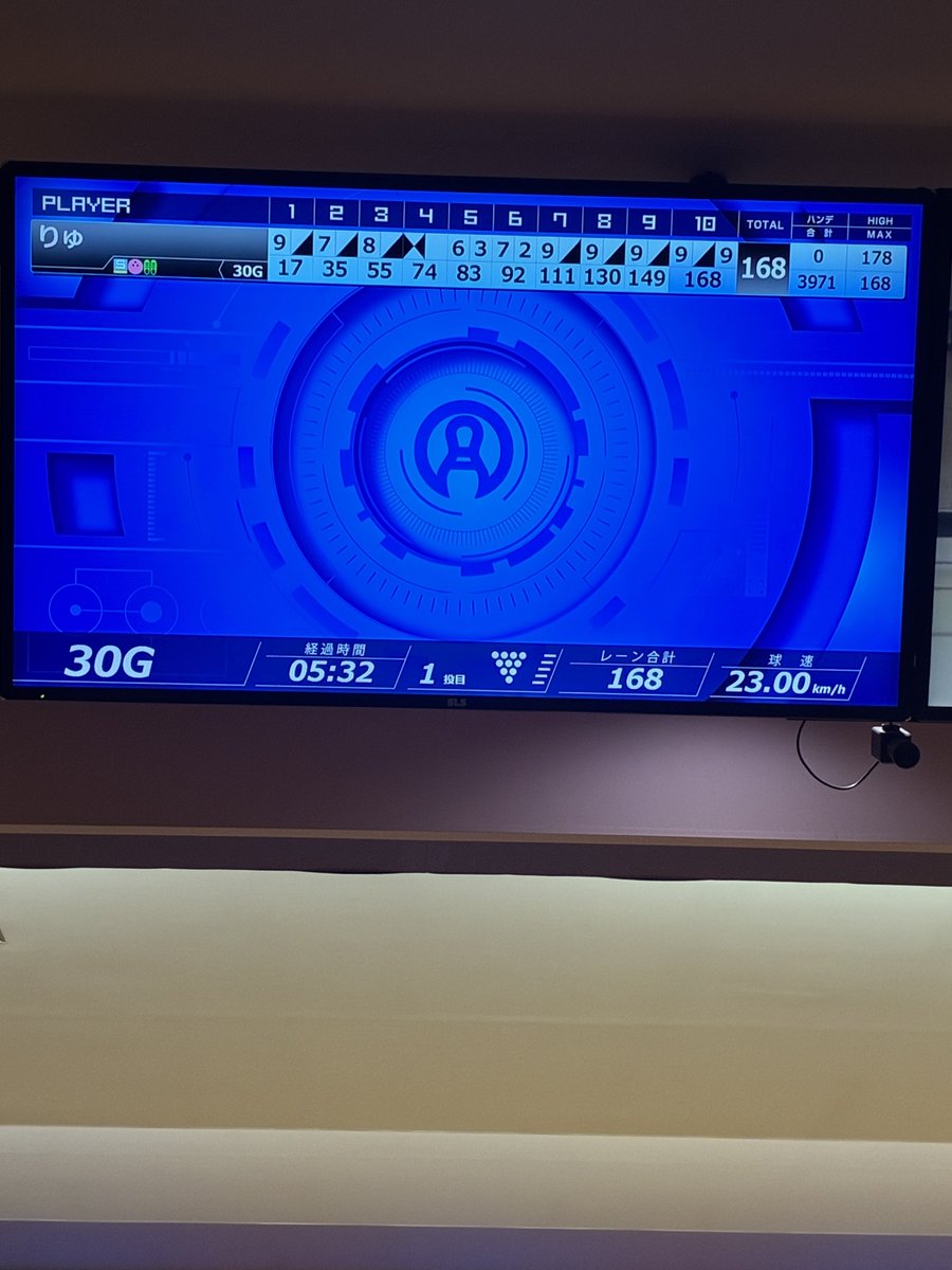 ryu_poker_'s tweet photo. 長年の夢だったボウリング投げ放題を投げ切りました。
ラウンドワンスターターセットを買ってあったので、30ゲーム2000円 https://t.co/ez4CTmgqWg