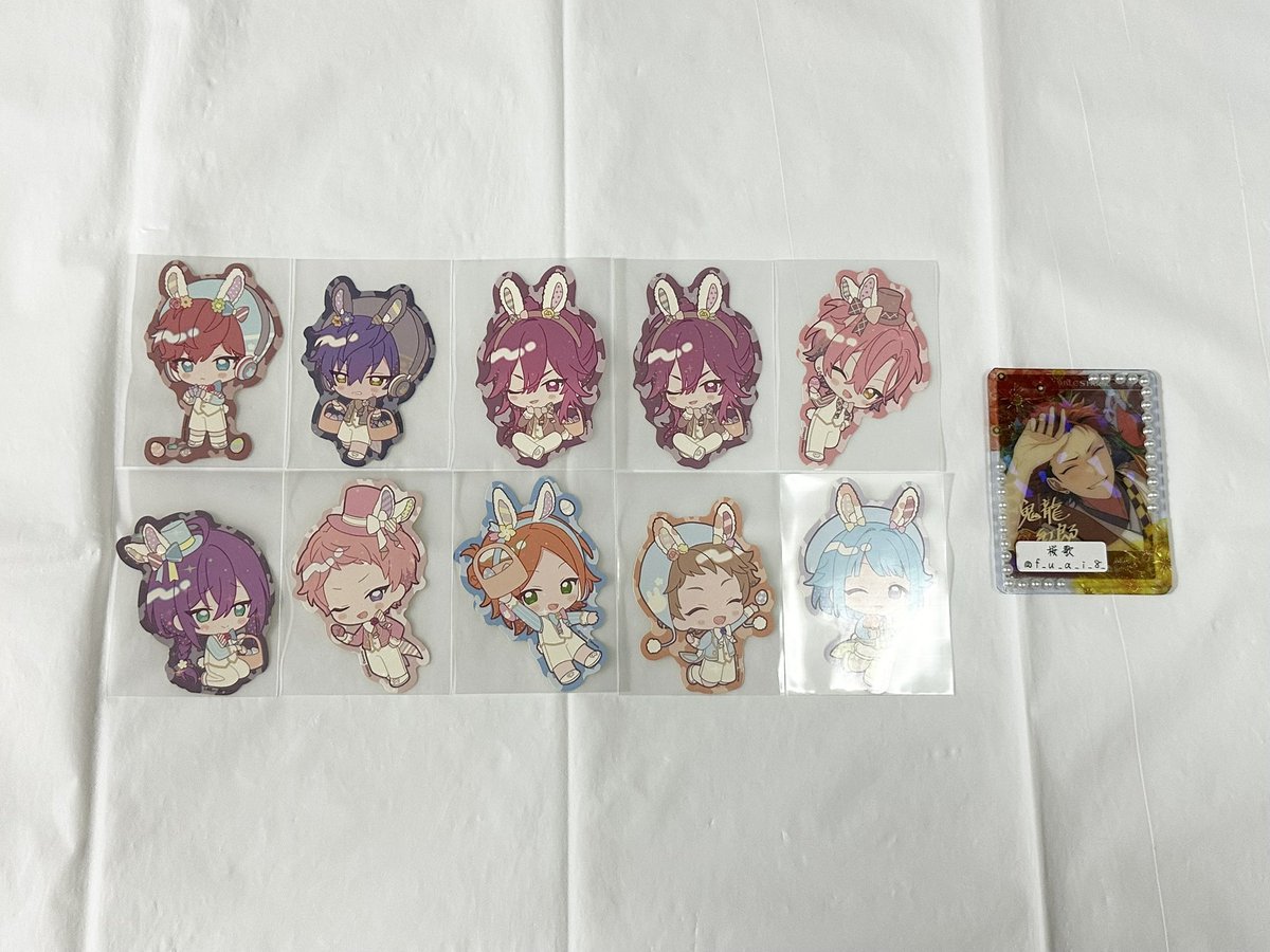 f_u_a_i_8_'s tweet photo. ［   交換 譲渡   ］

"  あんスタ  "

アニメイトカフェ アニカフェ
アクリルスタンド アクスタ
缶バッジ ステッカー

〔 譲 〕   一彩 藍良 マヨイ 巽 凪砂 日和 茨 ジュン 宗 ひなた ゆうた 友也 光 創 敬人 望見 舞珠

〔 求 〕   紅郎 / ジュイス   𝗈𝗋   〜定価＋送料

⇒ https://t.co/p46w2YUXQq