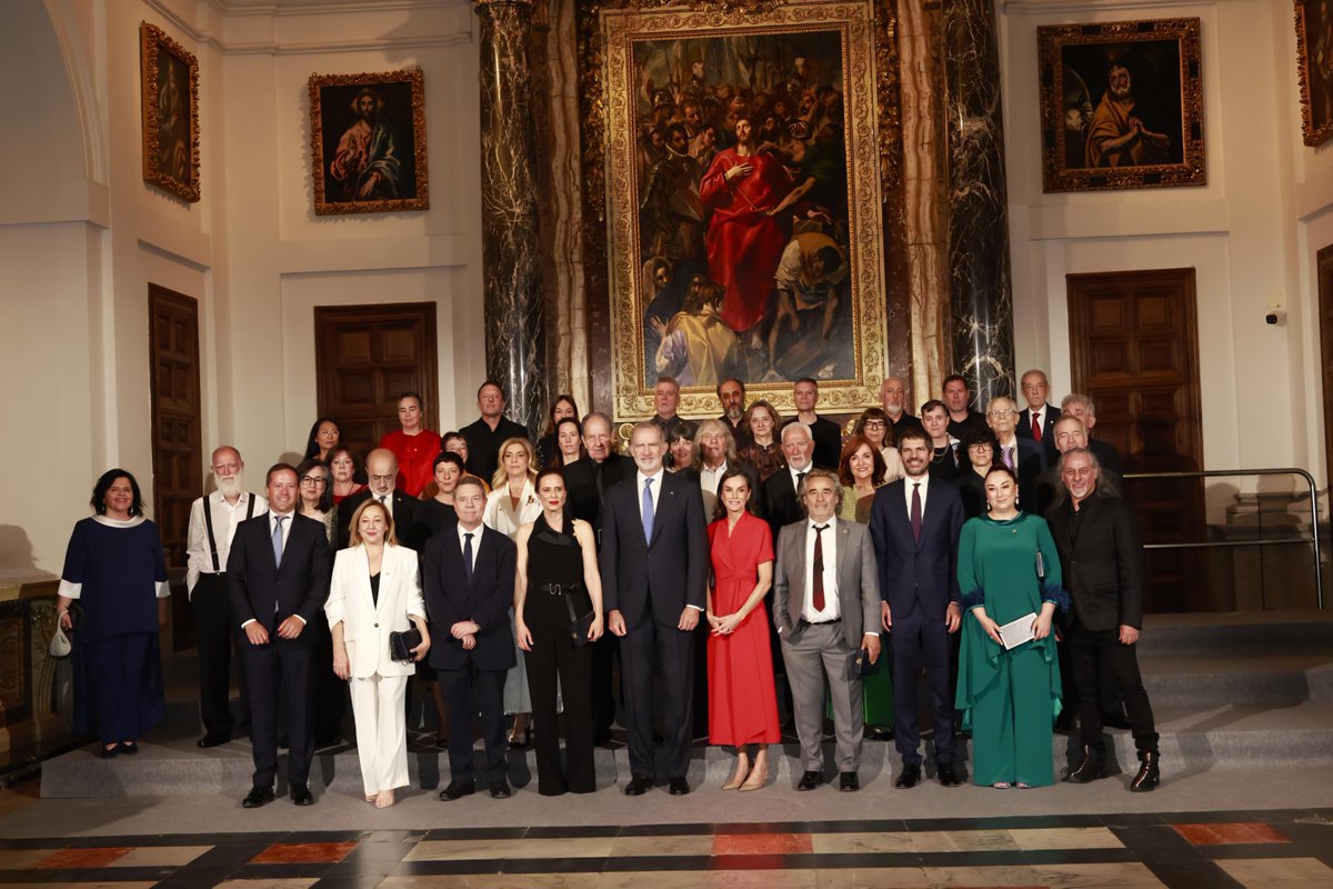 ARTEspectaculo's tweet photo. Enhorabuena a nuestro socio Berry y nuestros Artistas A.R.T.E. Camela y José Mercé por ser galardonados con la Medalla de Oro al Mérito en las Bellas Artes 👏

Toda la información en https://t.co/tZUJOfG4xY https://t.co/ufkBar98XV