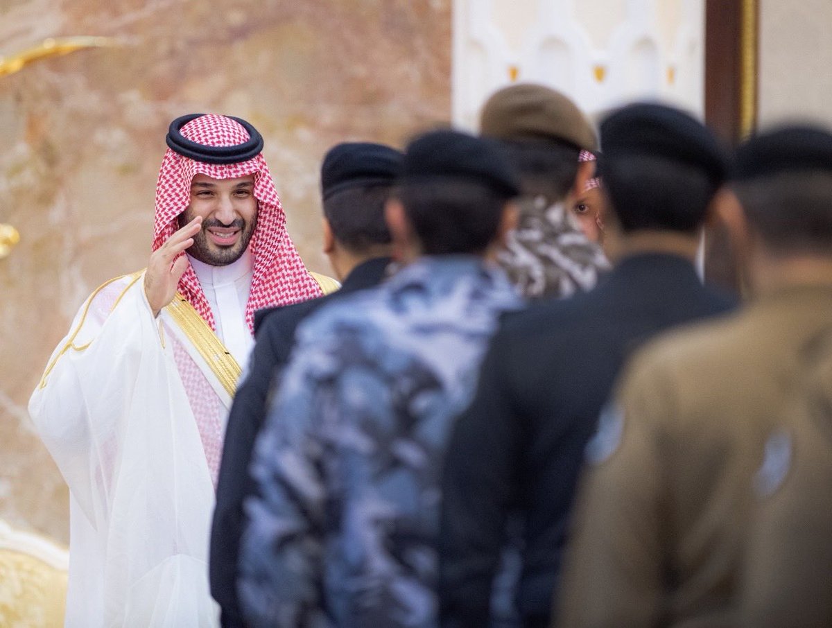 نايـَف tweet media