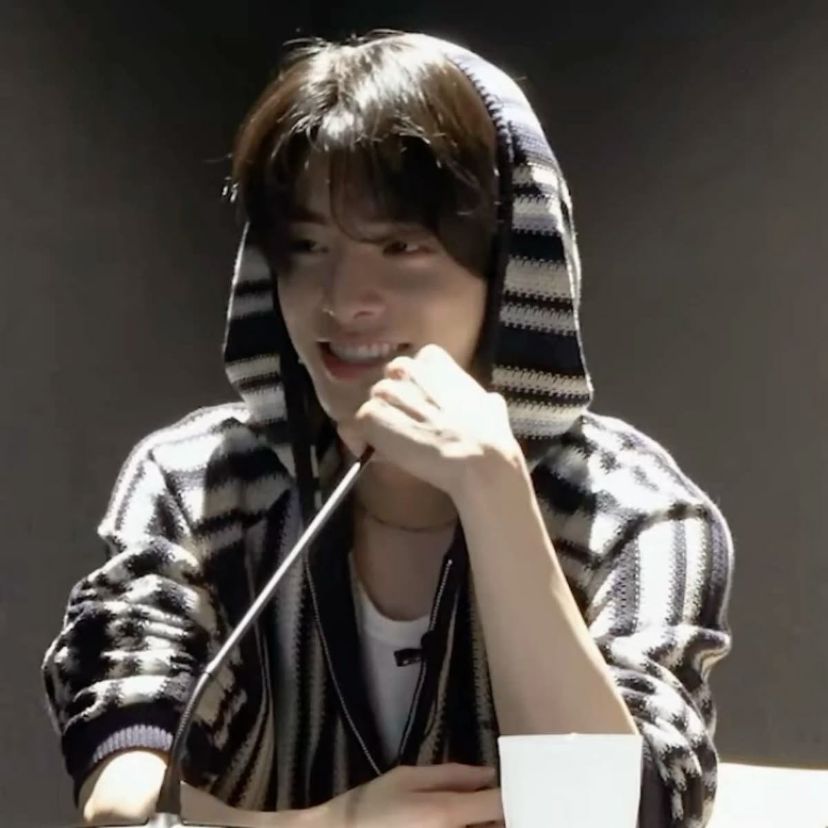 정조 tweet media