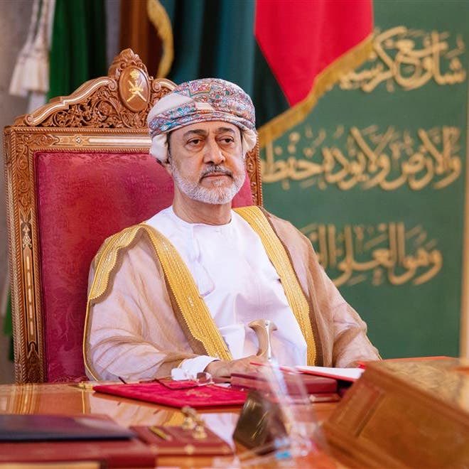 AlRby7000's tweet photo. سلطنة عُمان أكبر من أن ينال منها جرذ مهزوم يهلوس بالترهات.. 
سلطنة عمان ببعدها التاريخي والثقافي والإسلامي وشعبها المسلم الذي يقف إلى جانب القضايا الكبرى بناشطيه وعلمائه وق��ادته لا يمكن أن تؤثر عليها تهديدات أو تلميحات إطلاقاً.. 
نحن نقف إلى جانب سلطنة عمان في حال تعرضت لأي تحر https://t.co/HfovTZ4tq1